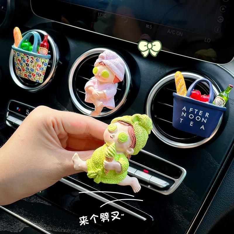 Kẹp Khuếch Tán Nước Hoa Trên Xe Hơi Hình Cô Gái Dễ Thương