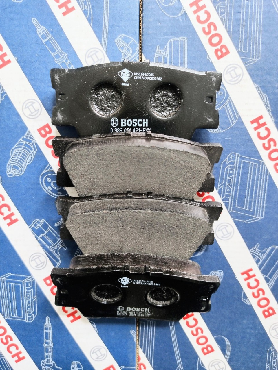 Bố Thắng Sau Camry 2.0/2.5/3.5 Camry 2.4 RAV4 2.0/2.2/2.4/2.5/3.5 - Bosch BP 1421