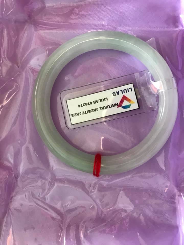 Vòng tay Đá Cẩm Thạch tự nhiên TRUNG SỊN 50mm x Dầy 8mm XANH NGỌC NHẸ NHÀNG BÓNG ĐẸP Kèm Giấy Kiểm định Liulab No 476274 Hợp Nữ Mệnh Mộc Hỏa Thủy 50kg - 55kg đeo ạ