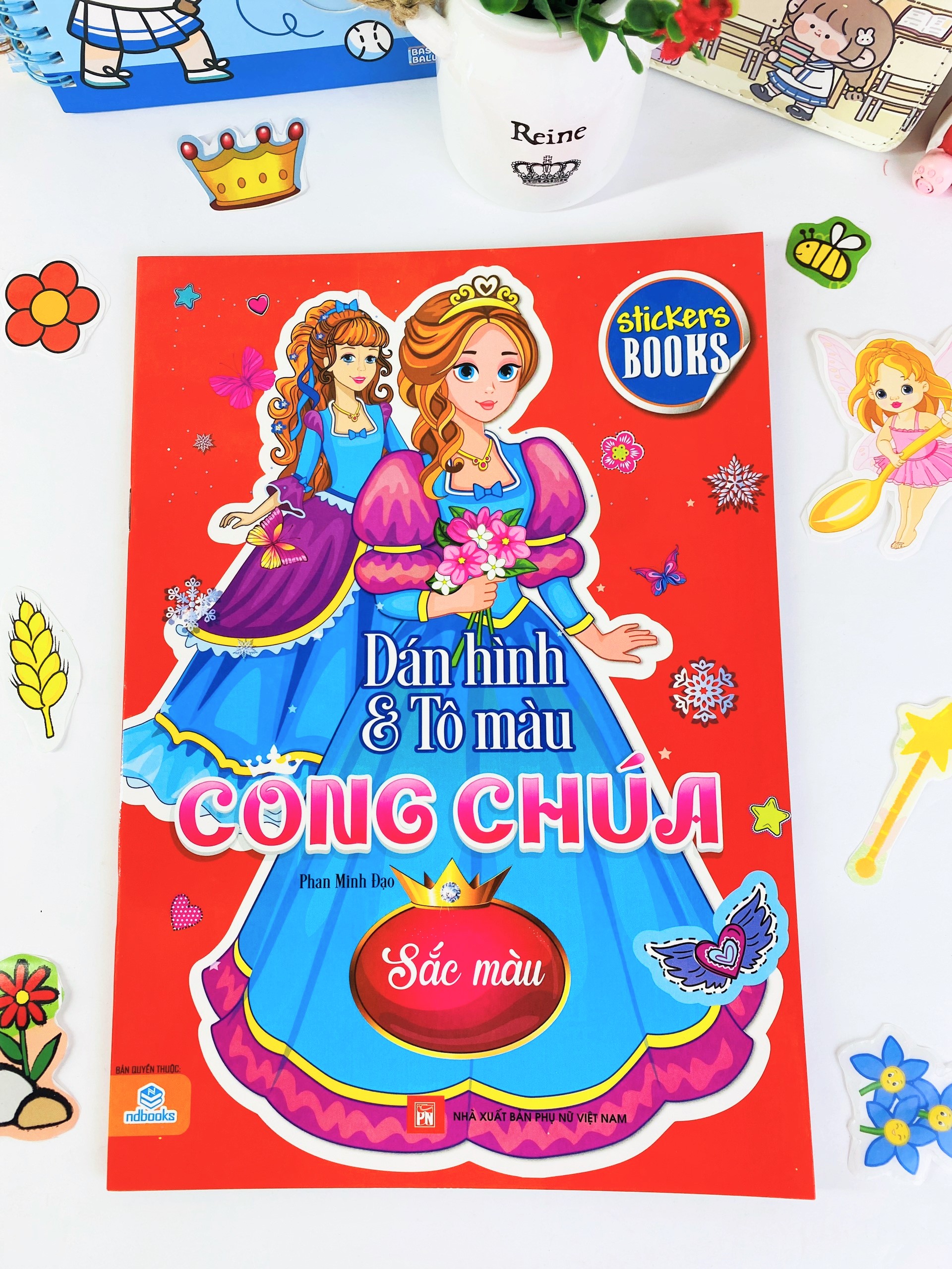 Sách - Combo 6 cuốn Dán hình và tô màu Công Chúa - ndbooks