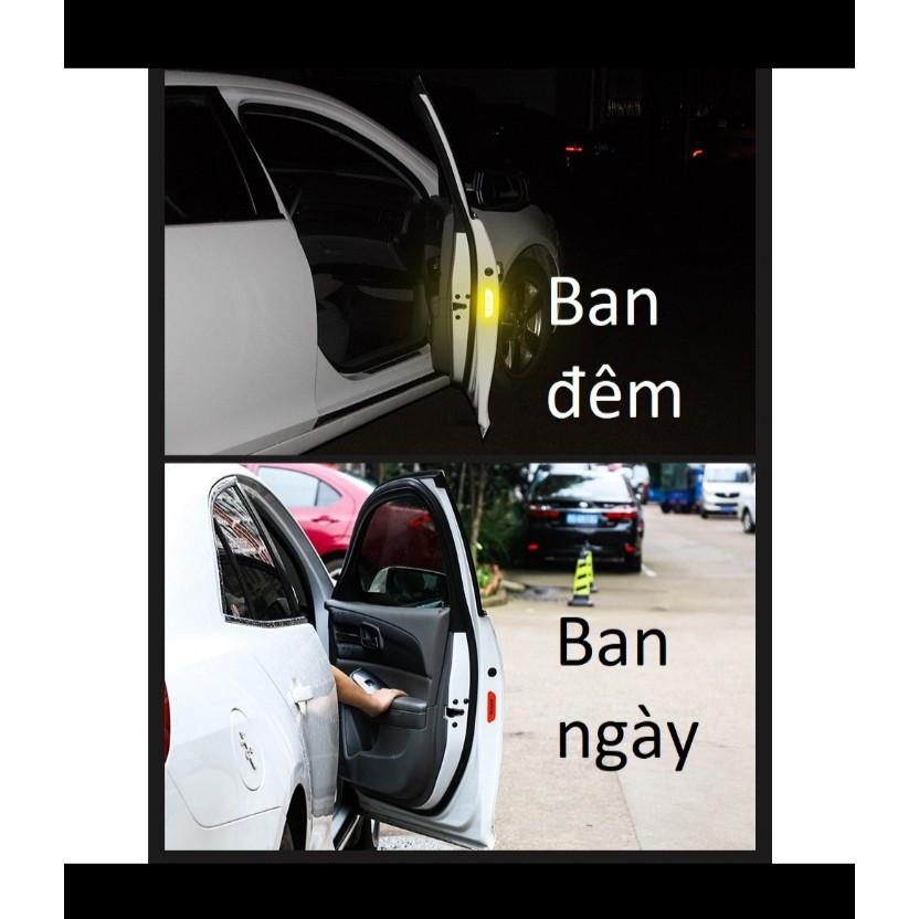Bộ decal 4 miếng OPEN dán cửa xe hơi phản quang cảnh báo va chạm – Miếng dán phản quang Open