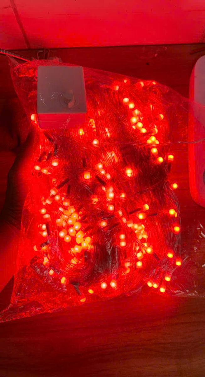 Dây Đèn Dp Màu Đỏ 8 Chế Độ Chớp Dài 80M Bóng Lớn V8 Có Box Điều Chỉnh Và Đầu Nối