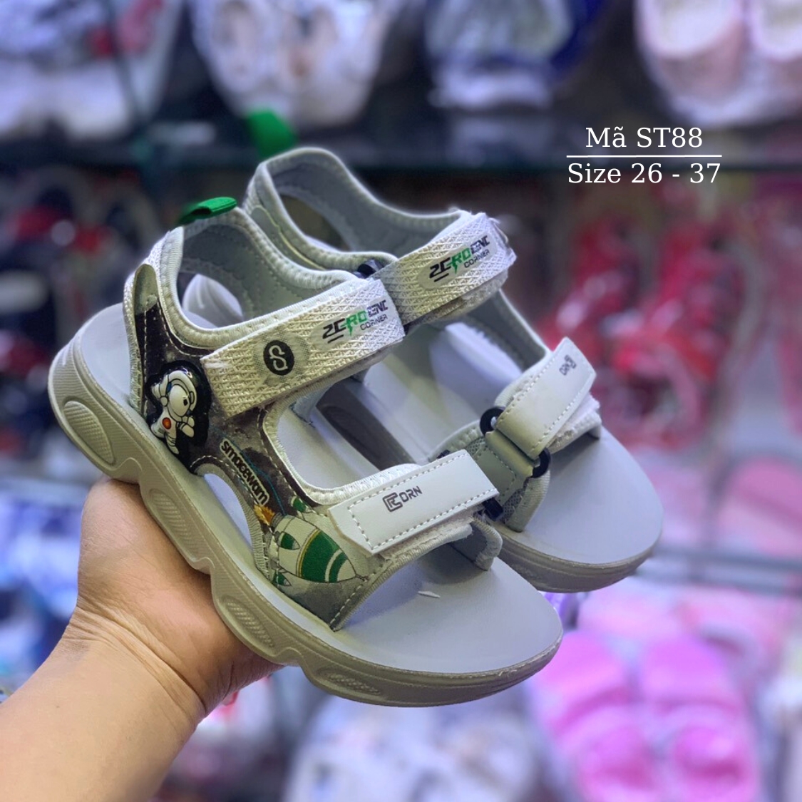 Dép sandal bé trai quai hậu in hình phi hành gia năng động cá tính cho trẻ em học sinh nam 3  -12 tuổi đi học đi biển phong cách Hàn Quốc ST88