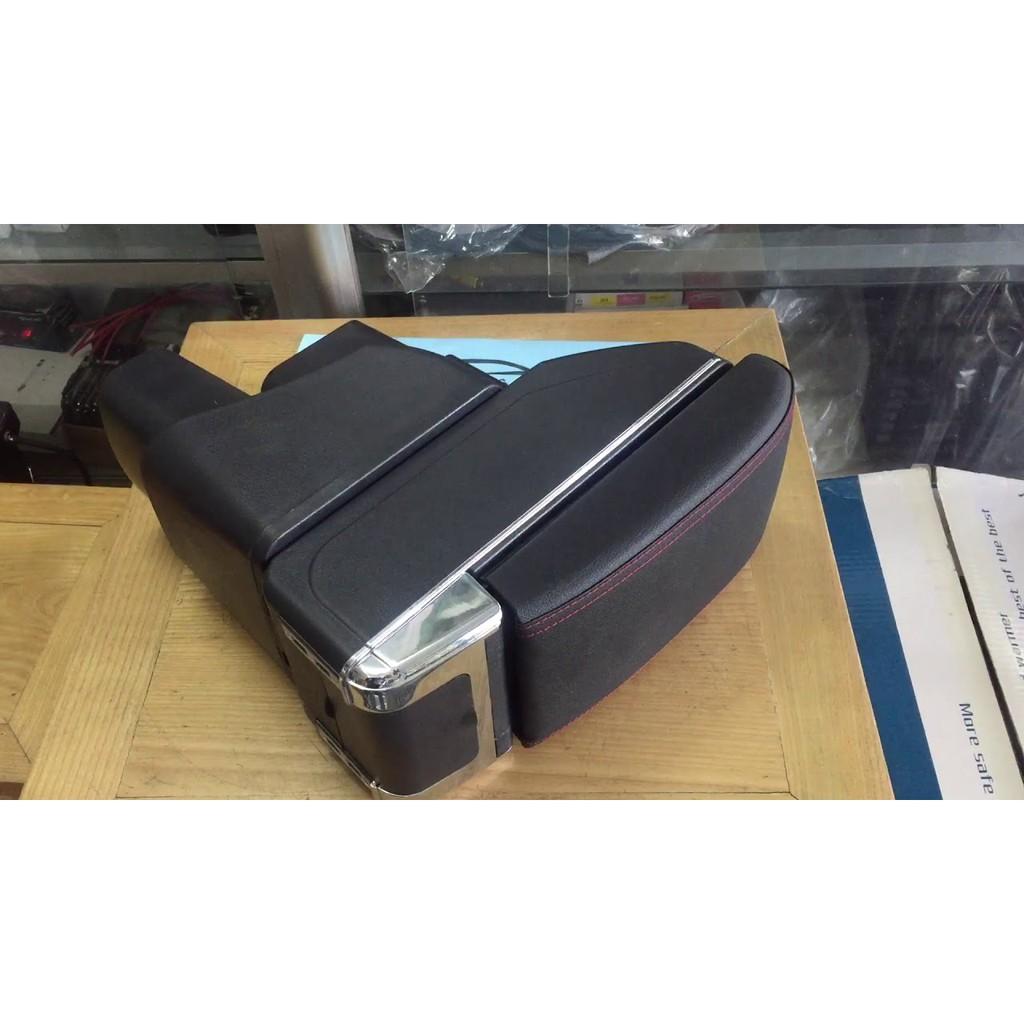 Bệ tỳ tay dành cho xe SOLUTO cao cấp tích hợp cổng sạc USB