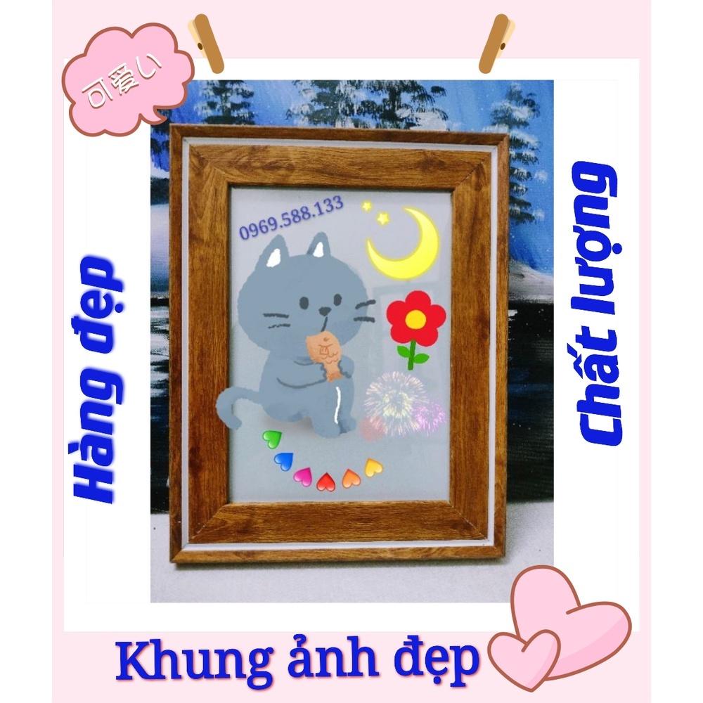 -Khung ảnh cỡ A4, khung có viền cách điệu, tặng kèm móc treo
