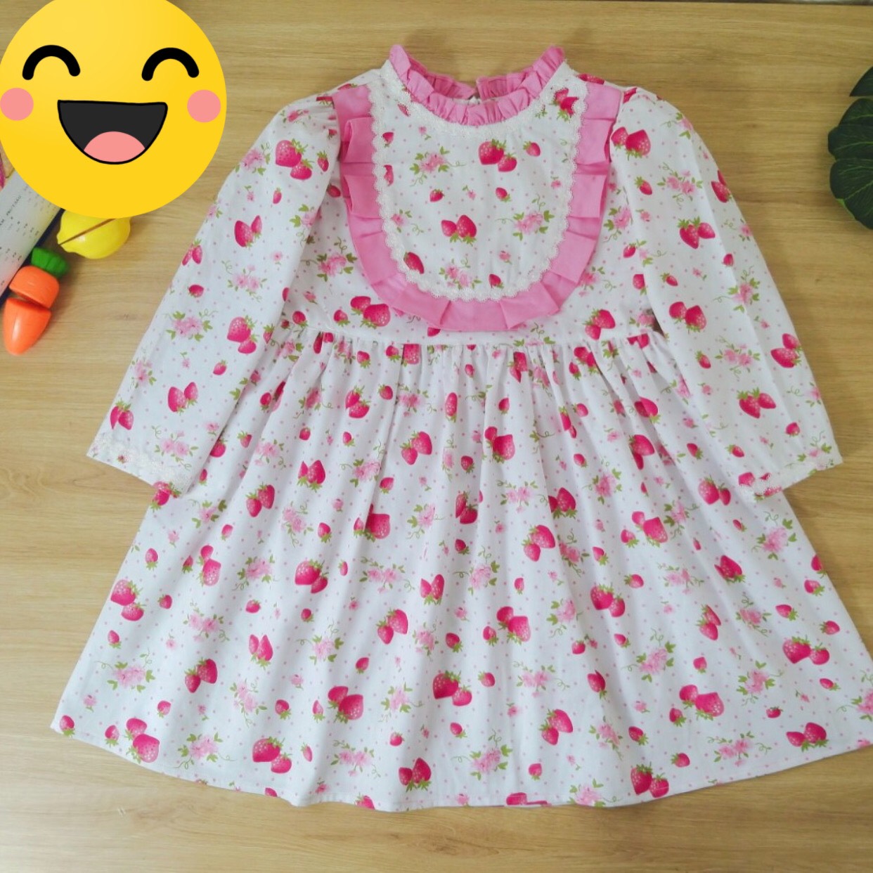 Váy Bé Gái Babydoll Hình Trái Dâu DA192