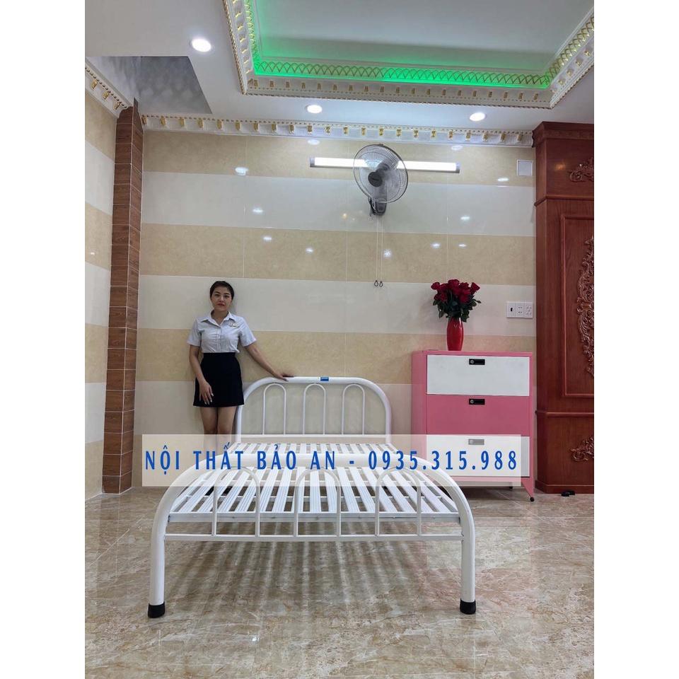 Giường sắt tròn cổ điển SANG TRỌNG đẹp giá xưởng - Nhiều kích thước -