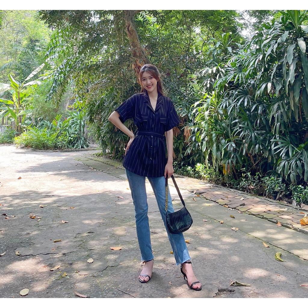 Áo Sơ Mi Kiểu Nữ, Ngắn Tay, Cách Điệu Cổ Áo Vest, Dây Buộc Eo, Màu Đen Sọc - Lovadova 21O11C001