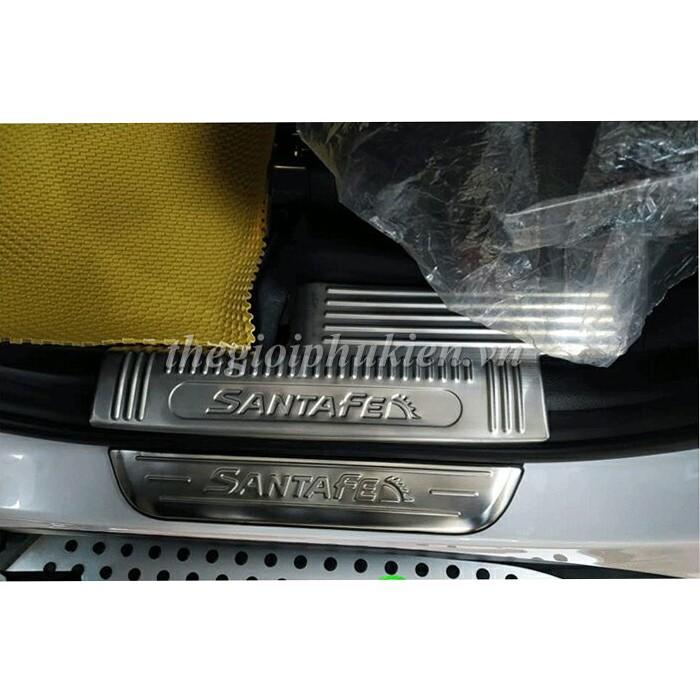 Bộ Ốp bậc, Nẹp bước chân dành cho Hyundai Santafe 2019 – Mẫu INOX
