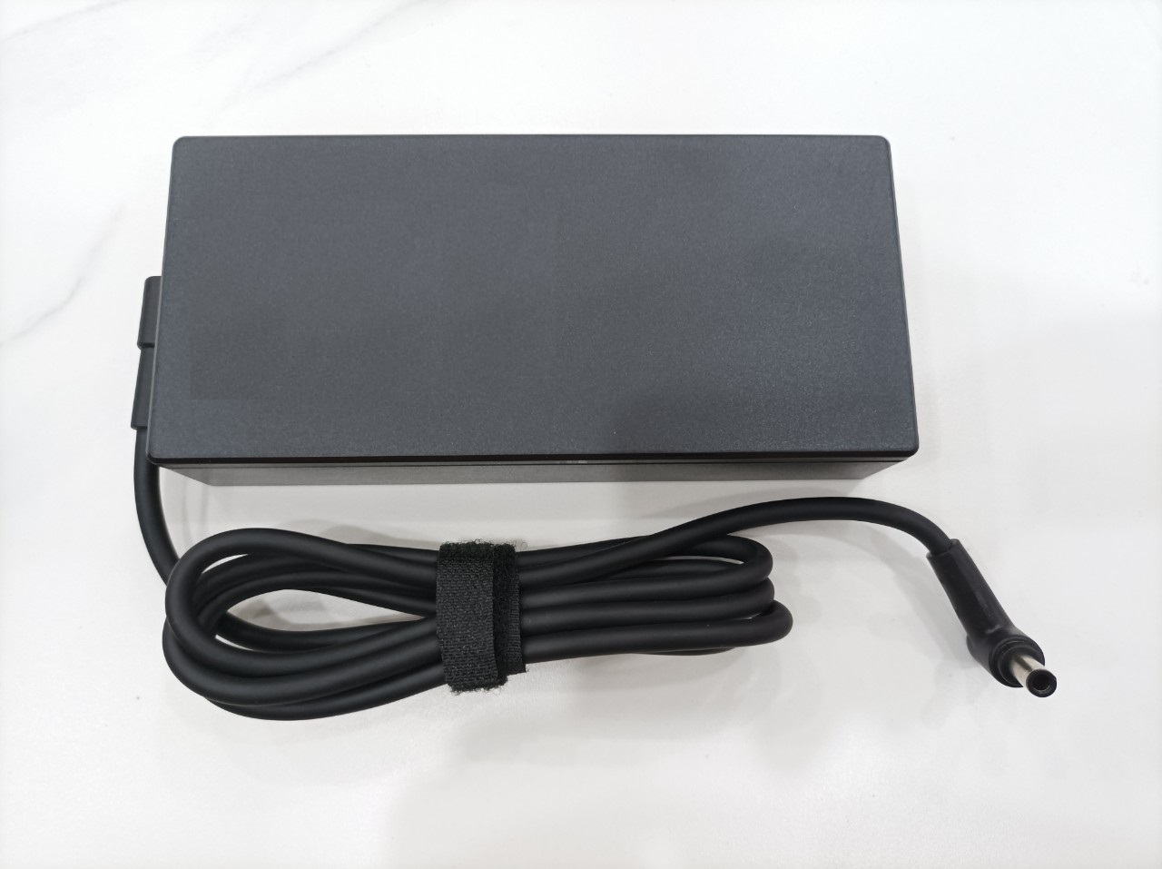 Sạc dành cho Laptop ASUS TUF Gaming F17 FX706HM ADP-200JB D 200W 20V 10A AC Adapter