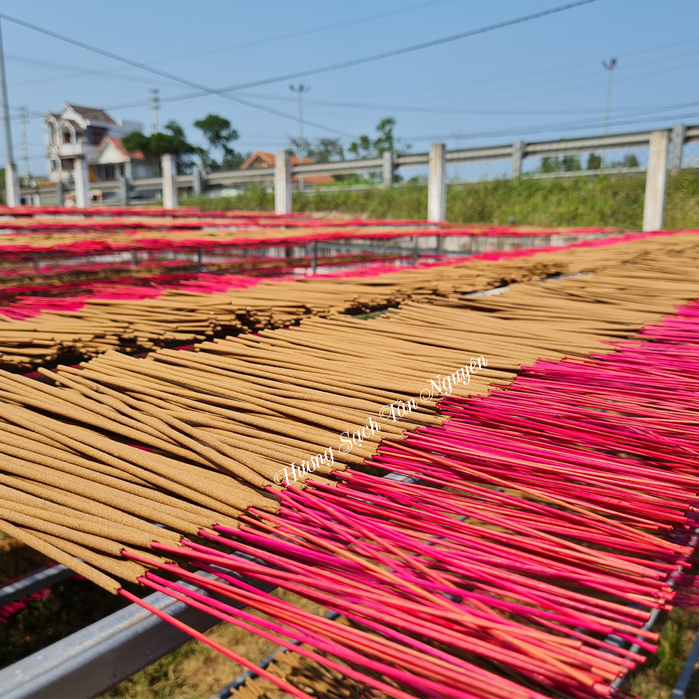 Nhang trầm hương Tân Nguyên, nhang trầm cao cấp, hương trầm sạch 100% thiên nhiên an toàn ống 170-190 que dài 35cm, 38cm