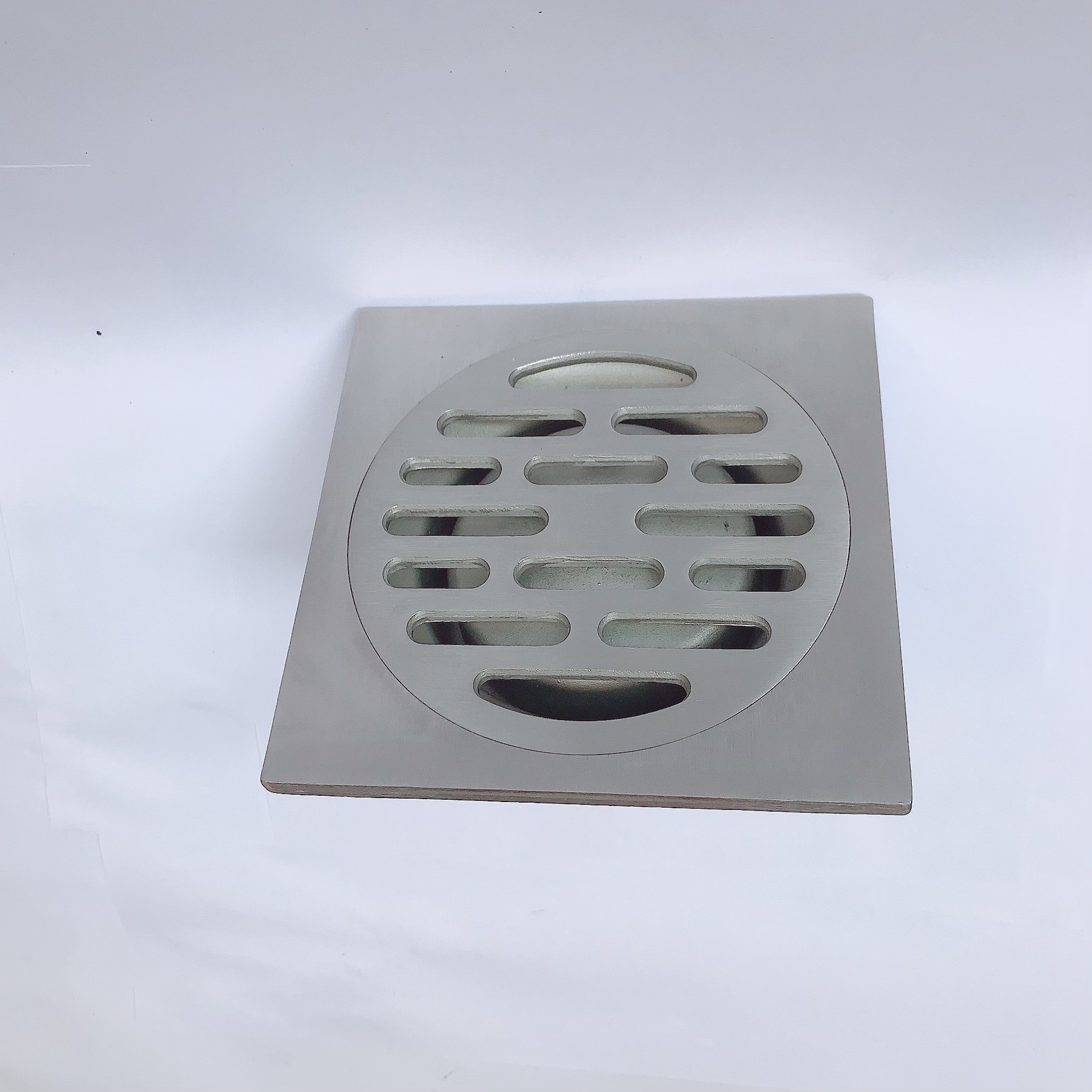 Cầu chắn rác sân thượng 10x10cmØ60 đúc nguyên khối GL SUS304, không gỉ, tuổi thọ cao, chịu lực lớn