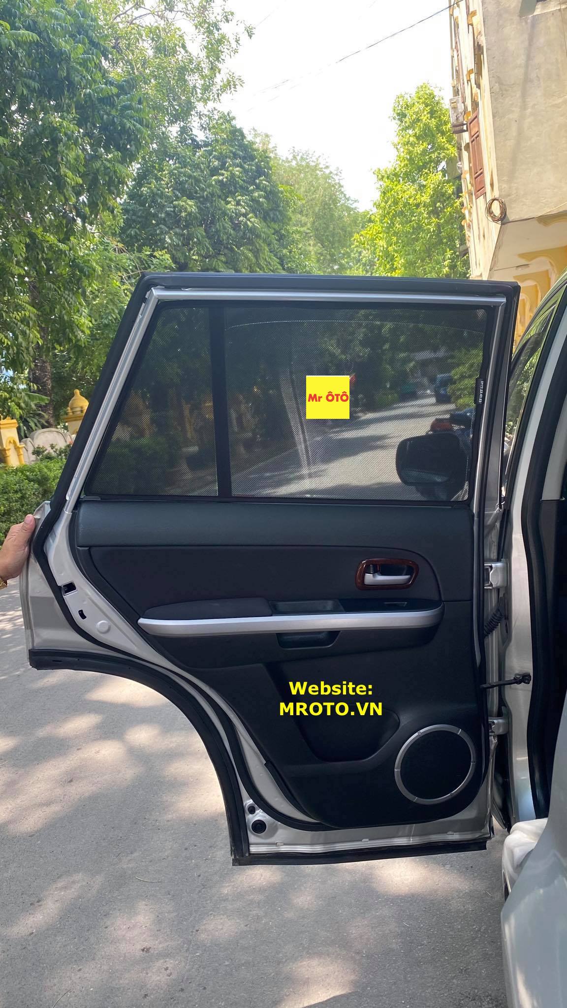 Rèm Che nắng xe Suzuki Grand Vitara loại 1 có hút nam châm, Vải dày dặn, chống nắng tuyệt đối