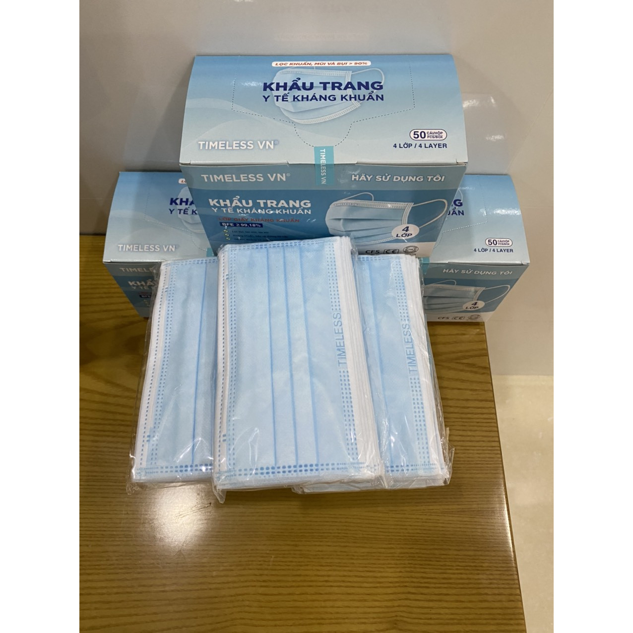 Khẩu Trang Y Tế Cao Cấp Kháng Khuẩn 4 Lớp TIMELESS Màu Xanh