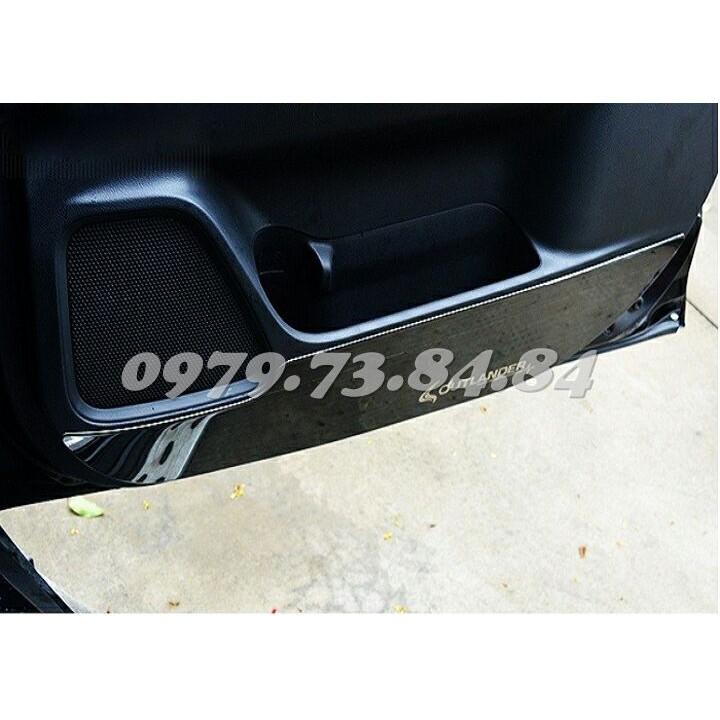 Ốp chống xước Tapli, Táp li cửa Mitsubishi Outlander 2013-2019