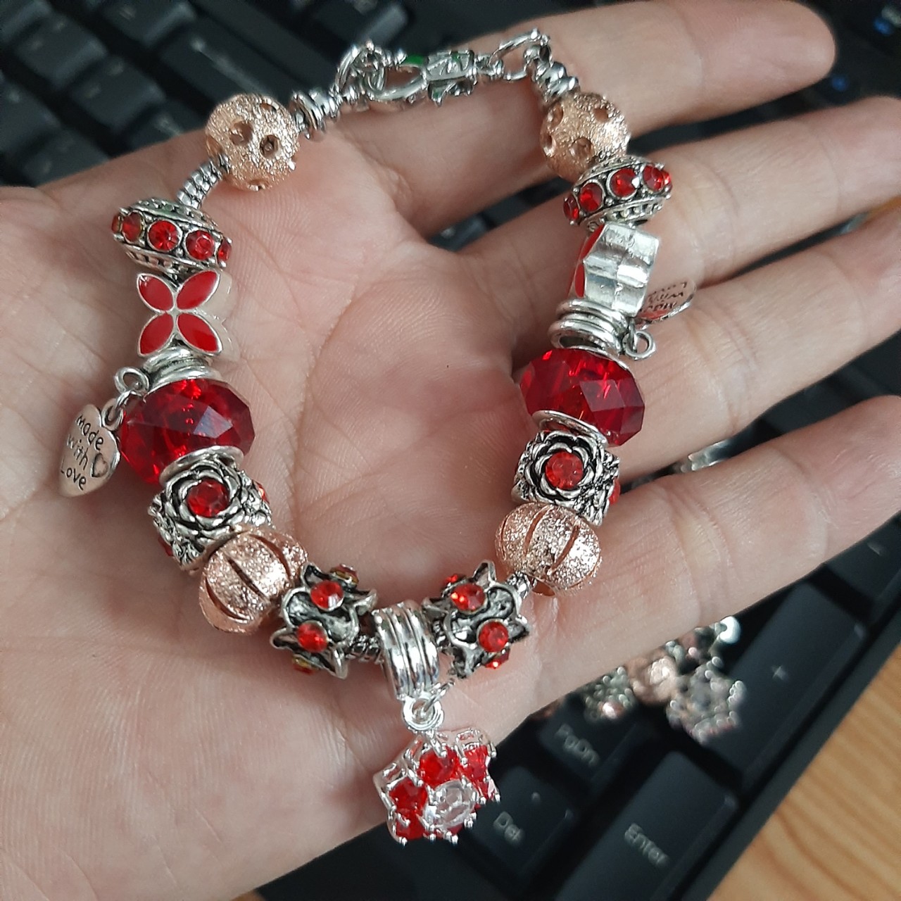 Vòng tay nữ titanium cao cấp sang trọng siêu đẹp