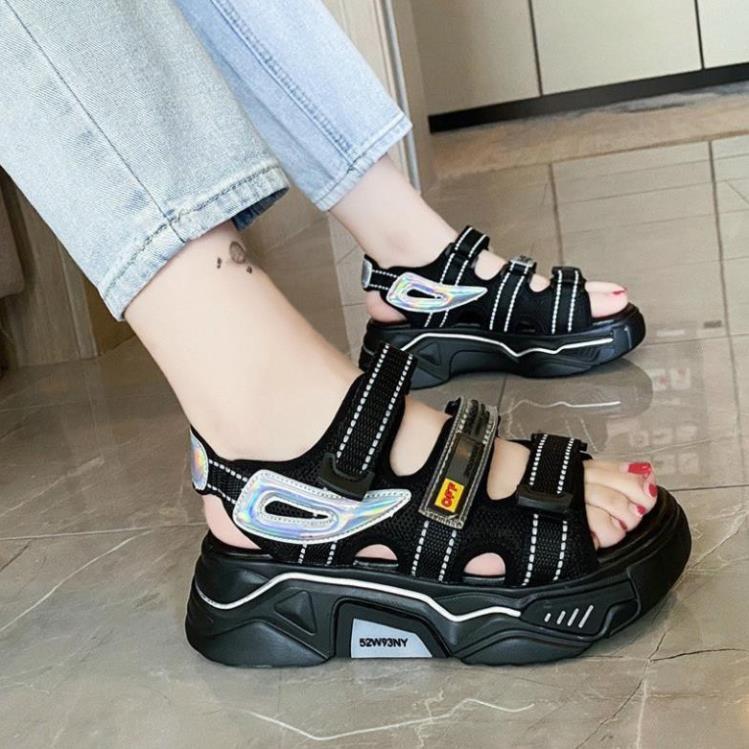 Giày Sandal Nữ, Giày Sandal Học Sinh Nữ Cao 5Cm Ba Quai Màu Đen Hàng Quảng Châu Fullbox Êm Mềm Rất Cá Tính Khi