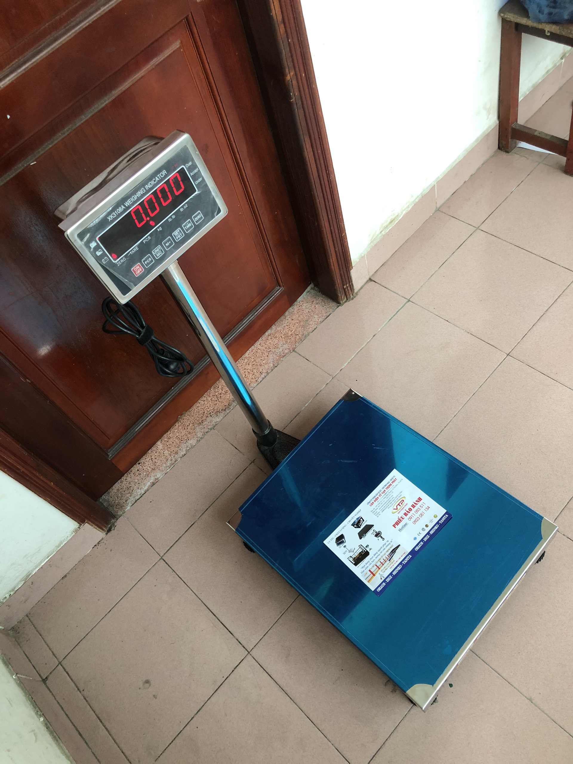 Cân Bàn Điện Tử JWI-520 100 KG