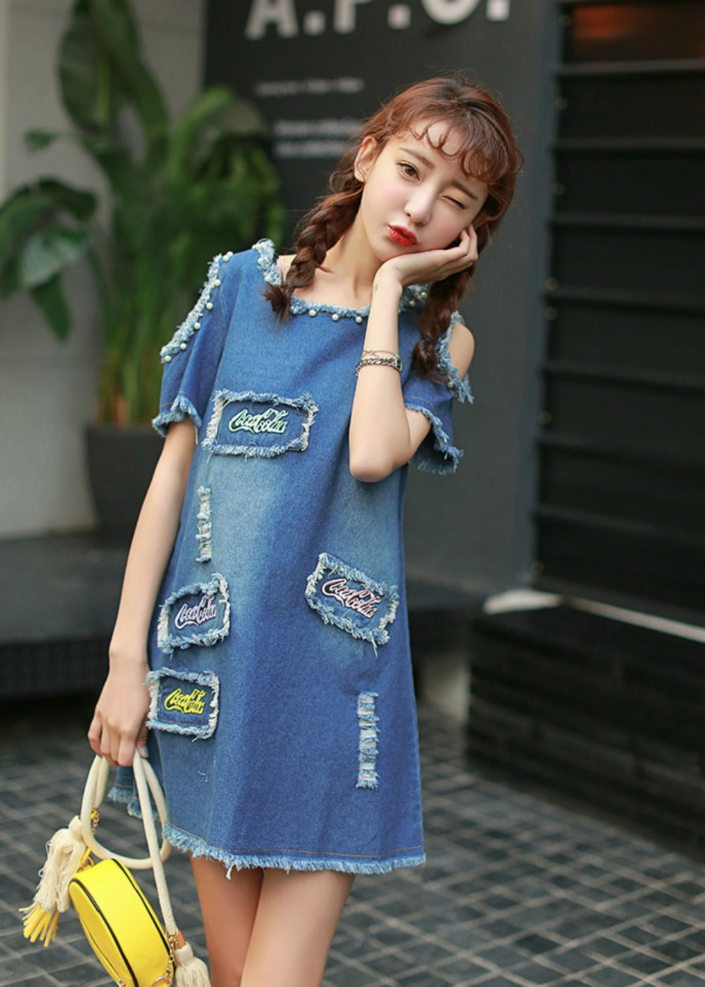 Đầm Jeans Nữ Khoét Tay Đính Hạt D572 - Xanh