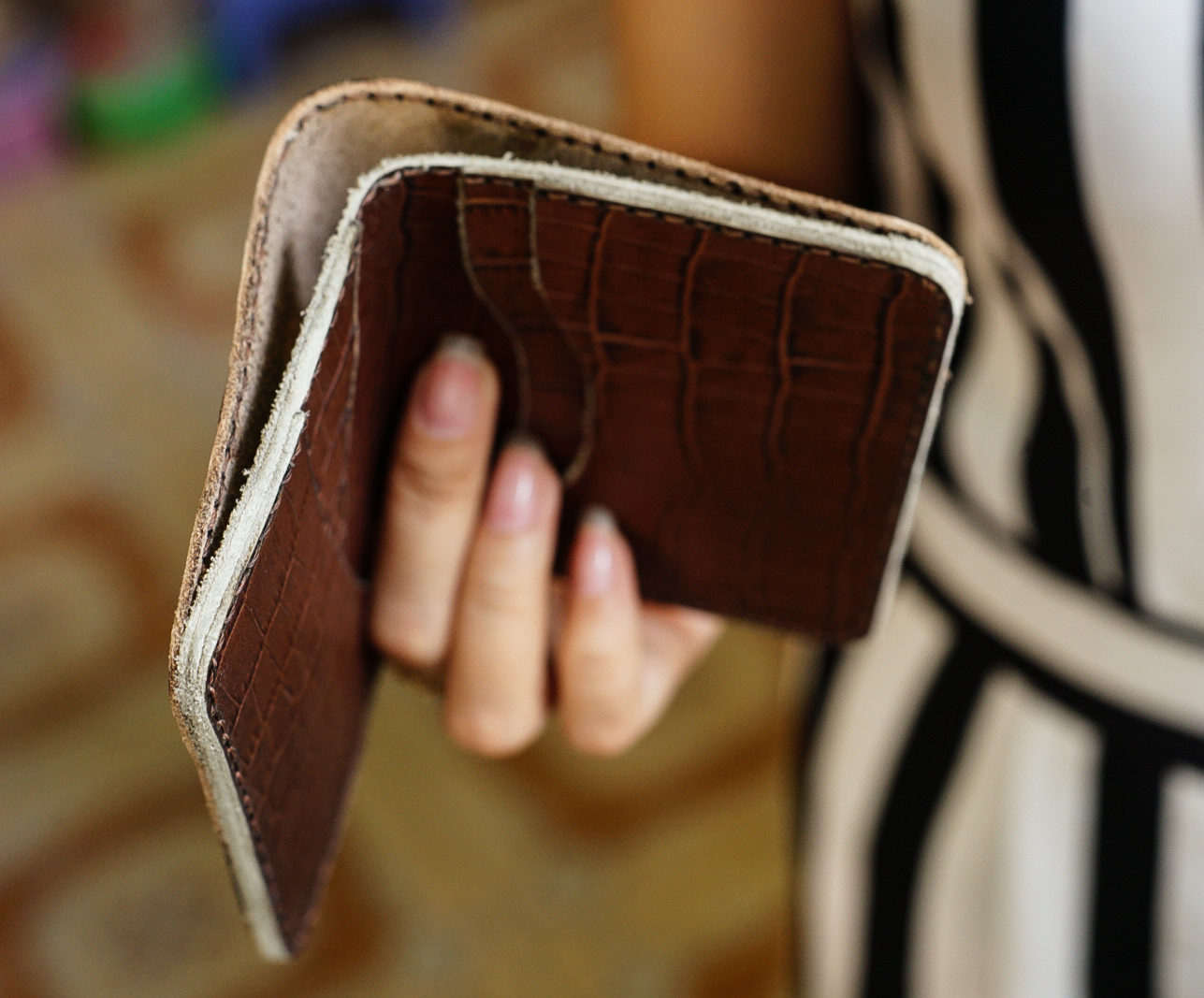 VÍ TRỐNG ĐỒNG XANH LÁ CÂY - RAM ONE - DA BÒ THUỘC BẰNG THẢO MỘC TỐT CHO SỨC KHỎE - CHÍNH HÃNG RAM LEATHER