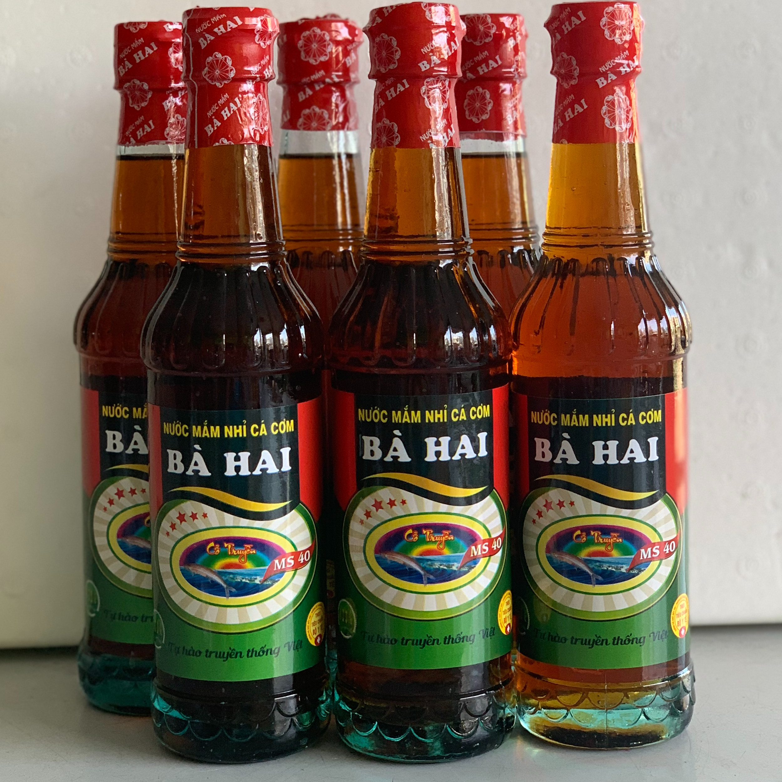 Thùng Nước Mắm Nhĩ Cá Cơm Bà Hai MS40 (6 x 330ml)