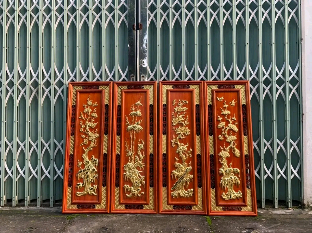 Tranh gỗ trạm khắc  tứ quý bốn mùa ,trong năm bằng gỗ hương đỏ kt 37×107×3cm