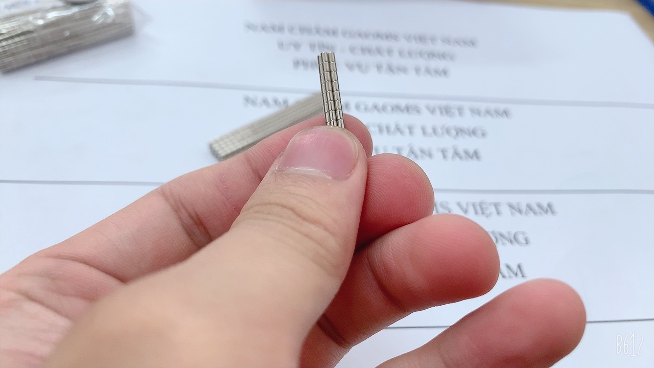 50 viên nam châm mini, nam châm viên tròn siêu nhỏ đất hiếm lực từu mạnh 1,5x2mm