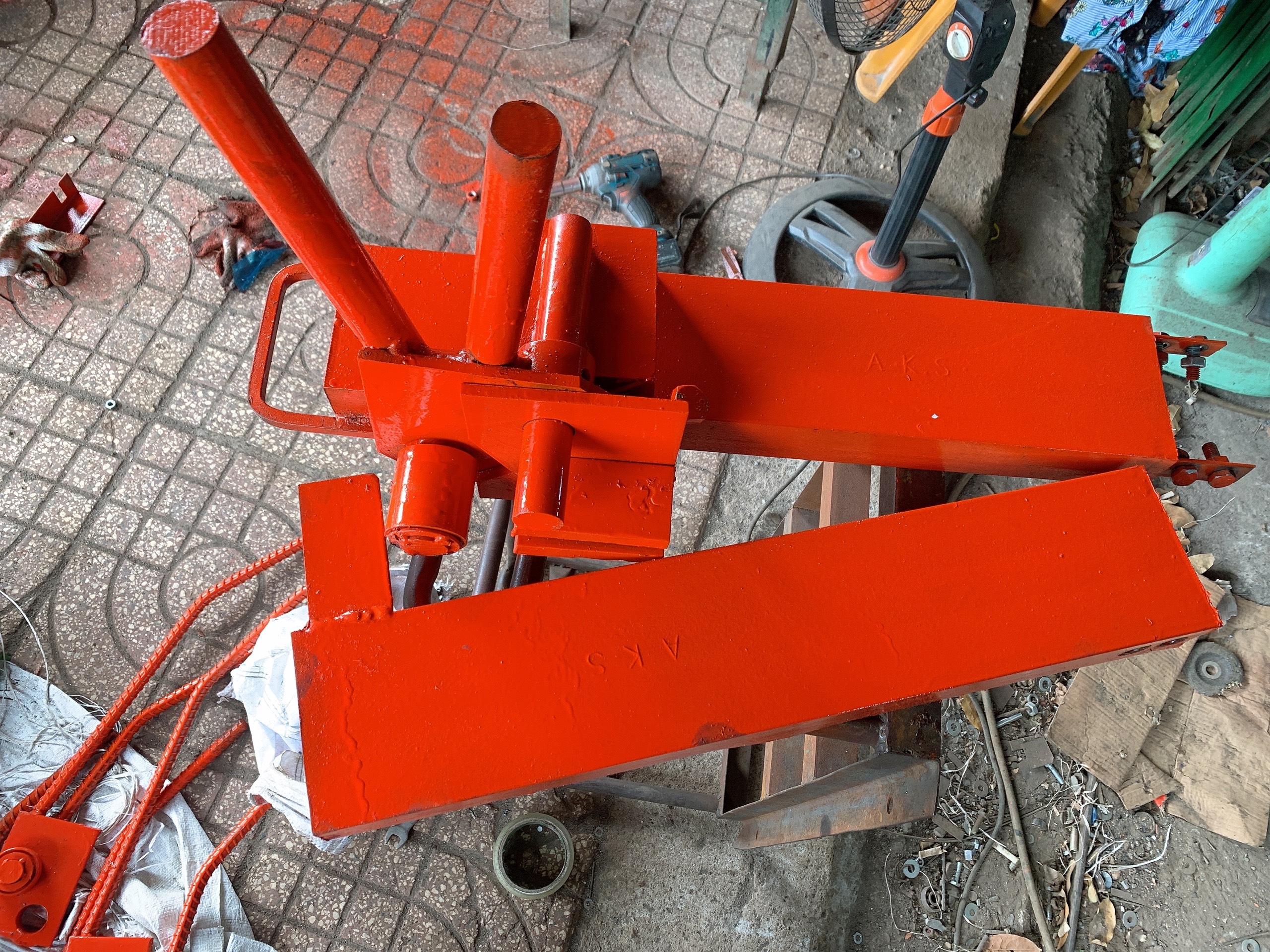 Bẻ sắt chữ A, bẻ sắt phi 22