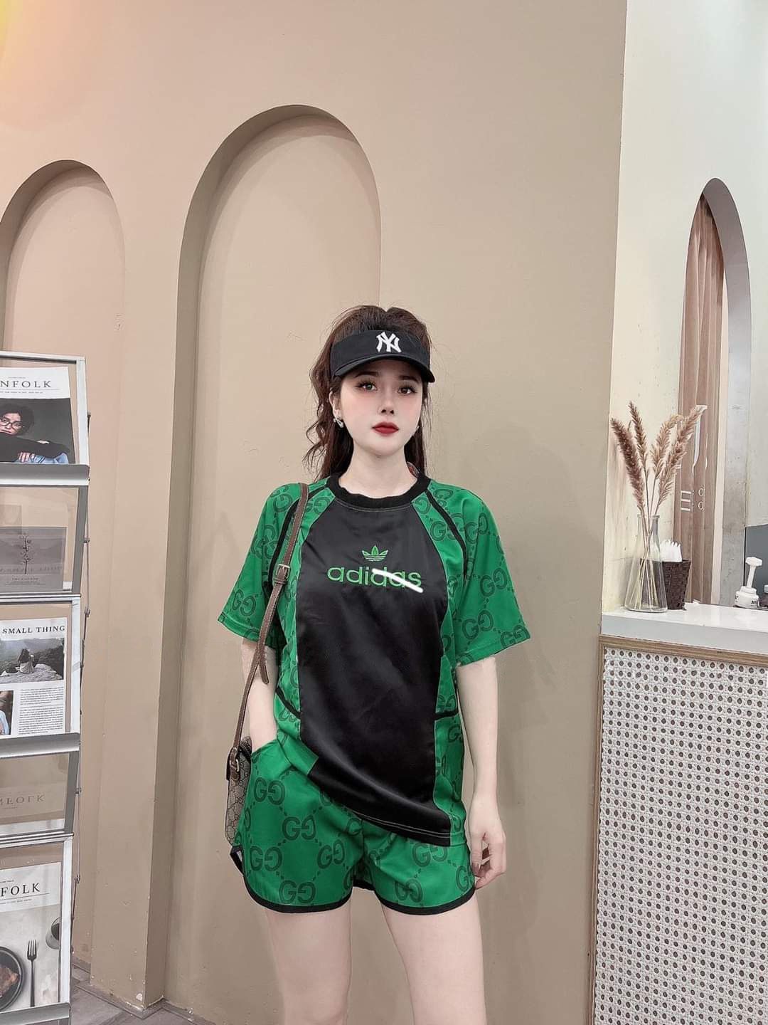 Đồ bộ thun cotton đùi thể thao phối màu đen xanh lá hiện đại MS031