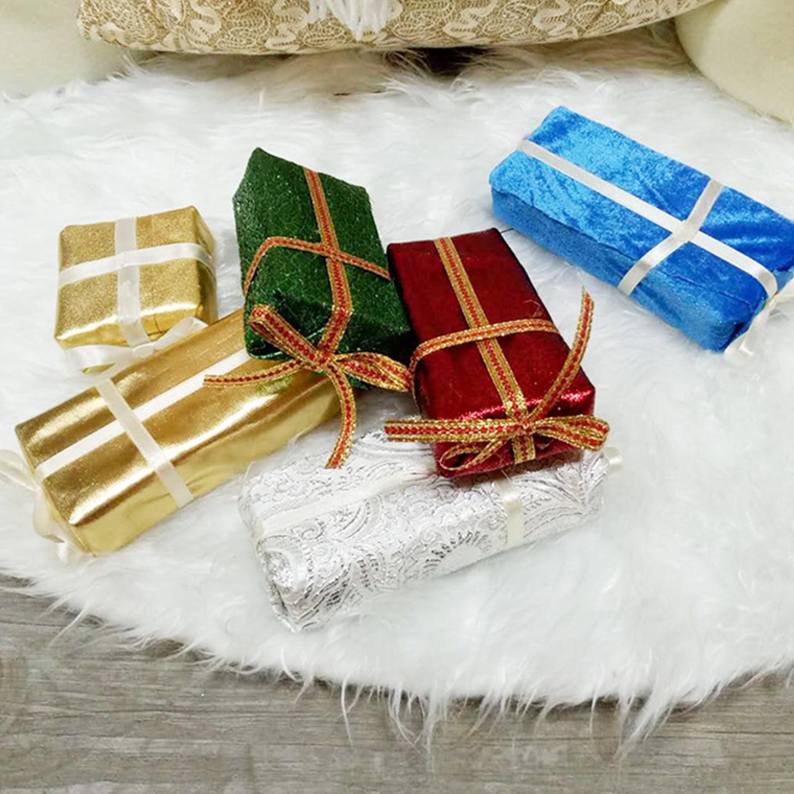 Hộp quà giáng sinh dùng để trang trí dưới cây thông Noel