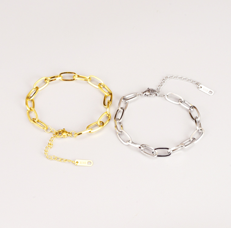 Lắc Tay Dây Xích Titan Ko Đen TT 4386