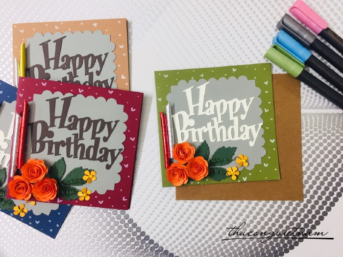 Thiệp "Happy birthday" 3 hoa 13x13cm