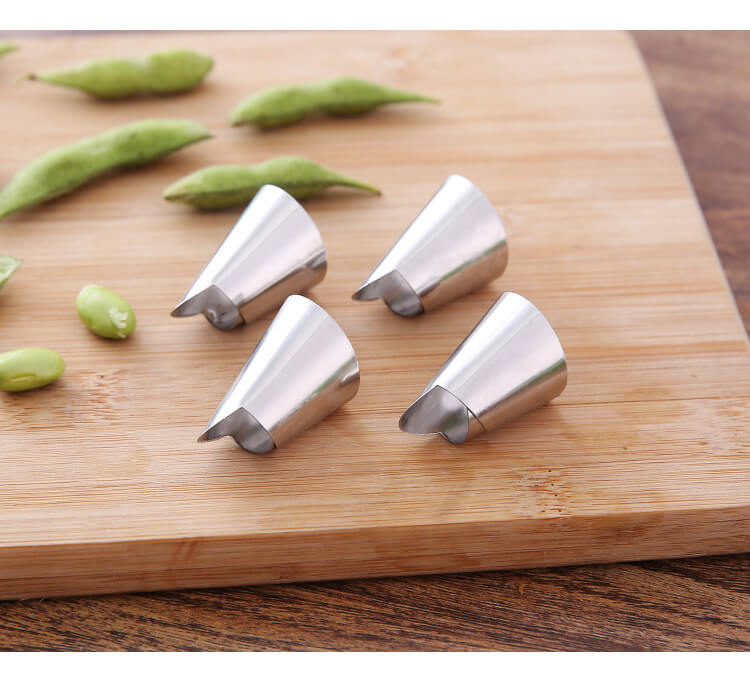 Dụng Cụ INOX Bóc Tách Hạt Ngũ Cốc Rau Củ Quả Hamart Bọc Bảo Vệ Ngón Tay Chống Xước Măng Rô