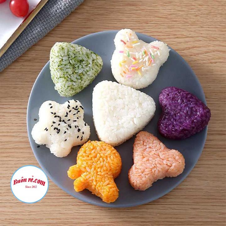 Set 7 khuôn cơm bento ép cơm nắm KÈM THÌA tiện lợi - Khuôn cơm nhựa trong suốt nhiều hình xinh xắn ngộ nghĩnh - 01471