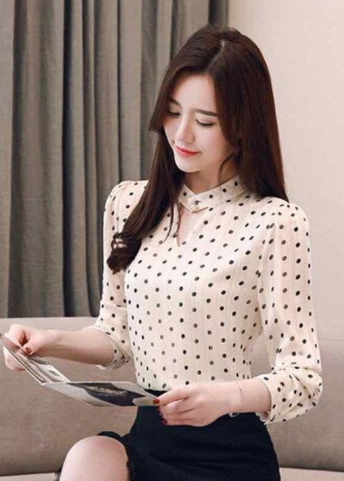 Áo kiểu nữ họa tiết chấm bi cổ trụ đẹp, thích hợp mặc công sở hoặc dự tiệc