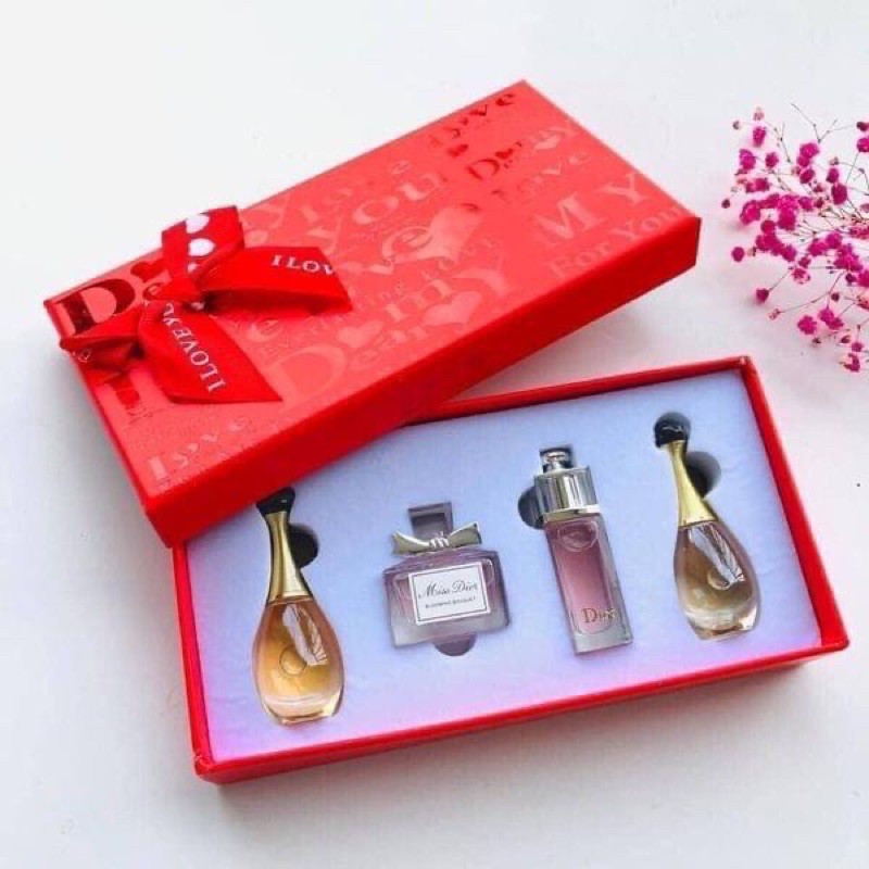 Set Nước Hoa Mini Dior 4 chai x 5ml - phiên bản hộp đỏ Love For You