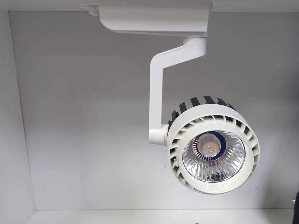 Combo 3 đèn rọi ray + 1 ray 1 mét vỏ trắng WHITE loại chuẩn