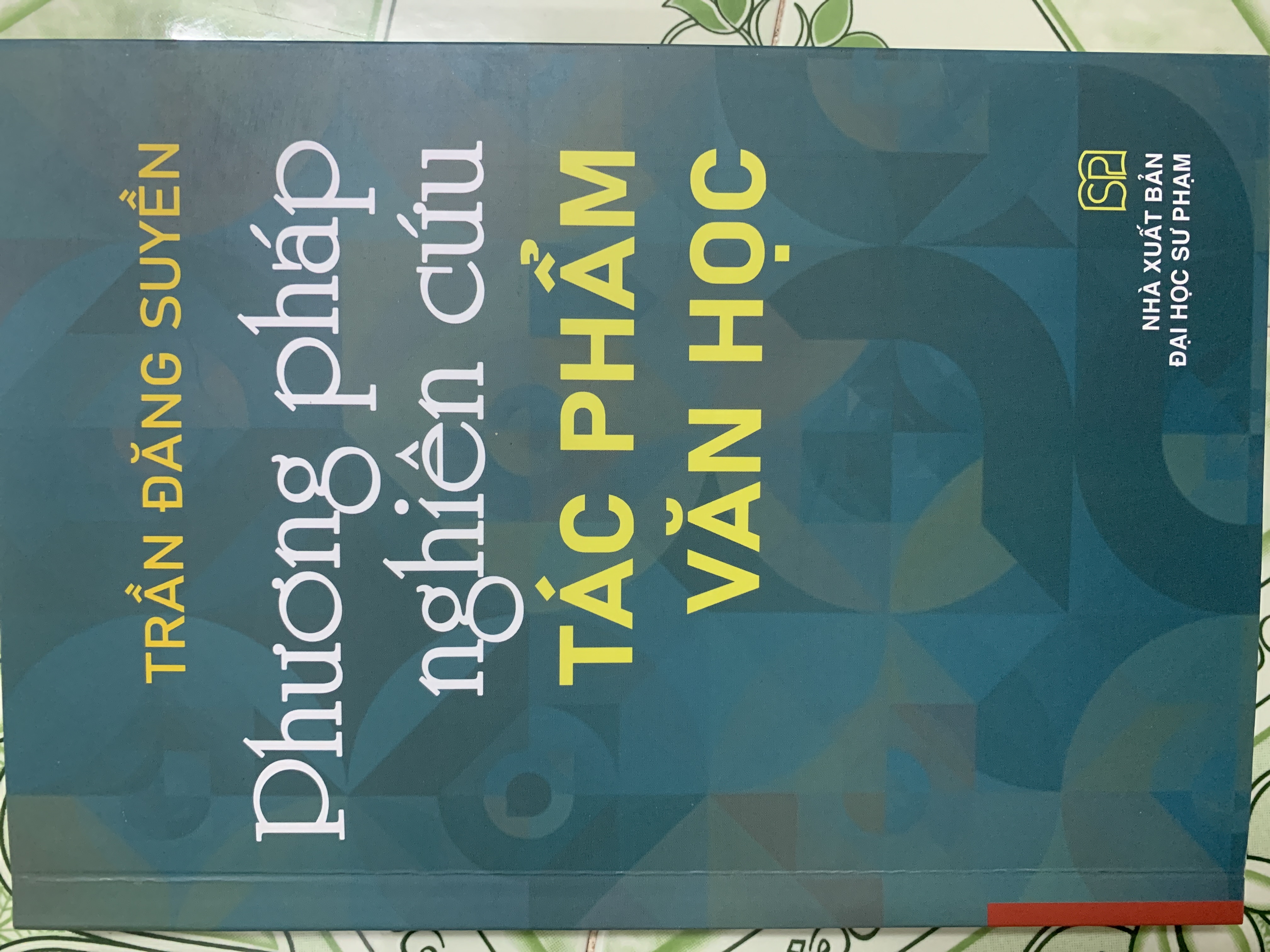 Phương Pháp Nghiên Cứu Tác Phẩm Văn Học