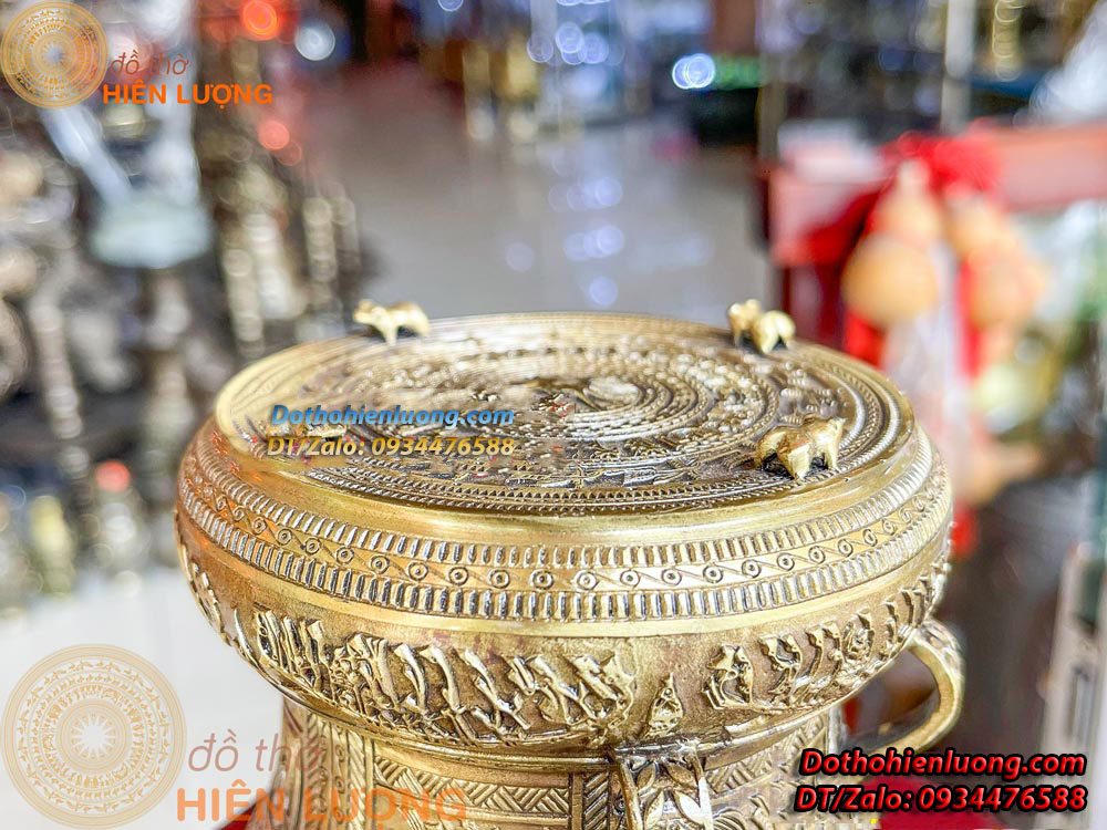 Quả Trống Đồng Đông Sơn Đế Gỗ Đường Kính 10cm Đẹp - Quà Tặng Và Vật Phẩm Trang Trí Để Bàn - Đồ Thờ Hiên Lượng