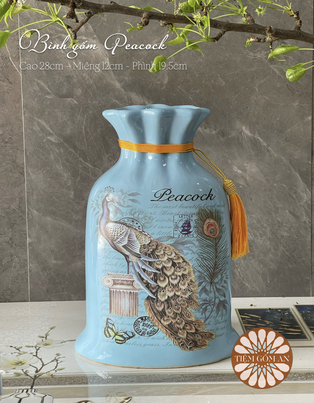 Bình gốm Peacock con công