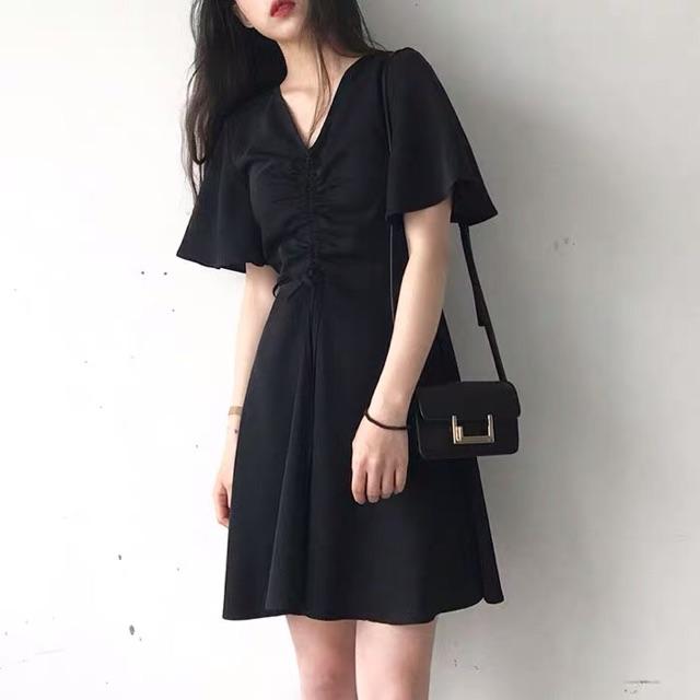 Đầm rút dây ngực