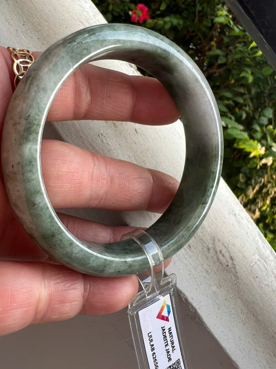 Vòng Tay Nữ Đá Cẩm Thạch Tự Nhiên Bản Hẹ Type A Ni 56mm Cao 14mm Dầy 8mm Kiểm Định Liulab 626566 Màu Xanh Đậm Bông Trắng bóng sang đẹp xinh xắn các Chị mệnh Kim mệnh Thủy 53kg - 59kg đeo tay sang sịn ạ