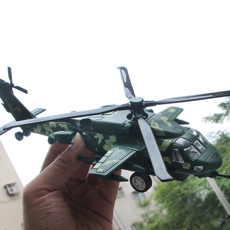 Mô Hình Máy Bay Trực Thăng Black Hawk Tỉ Lệ 1:28 Bằng Hợp Kim Có Đèn Và Âm Thanh Sống Động
