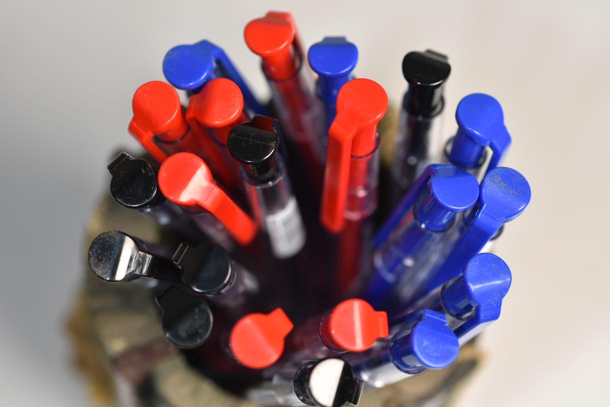 Bút Bi Thiên Long TL-025 Grip - Màu Xanh - Mực Xanh