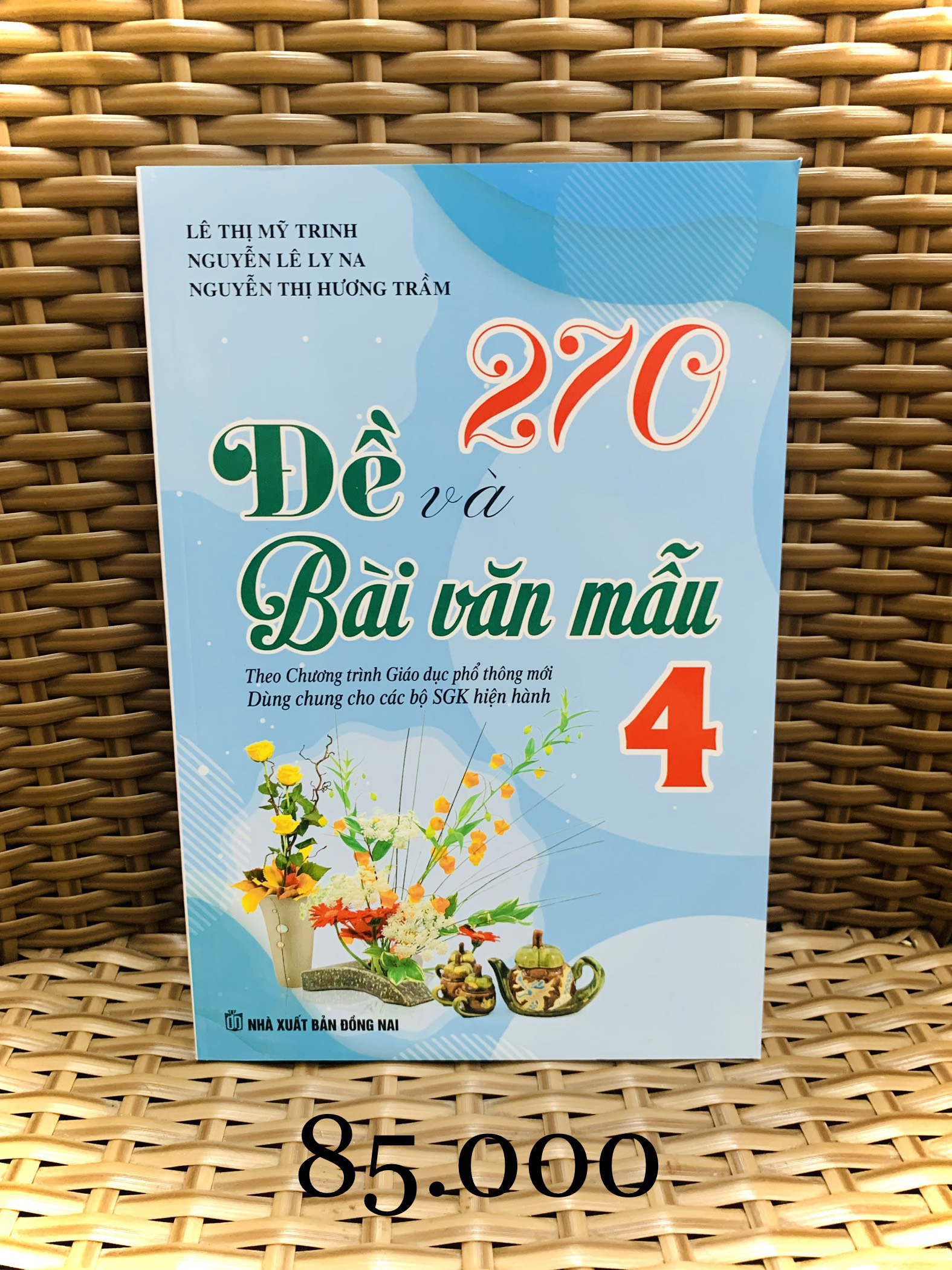 Sách - 270 đề và bài văn mẫu 4