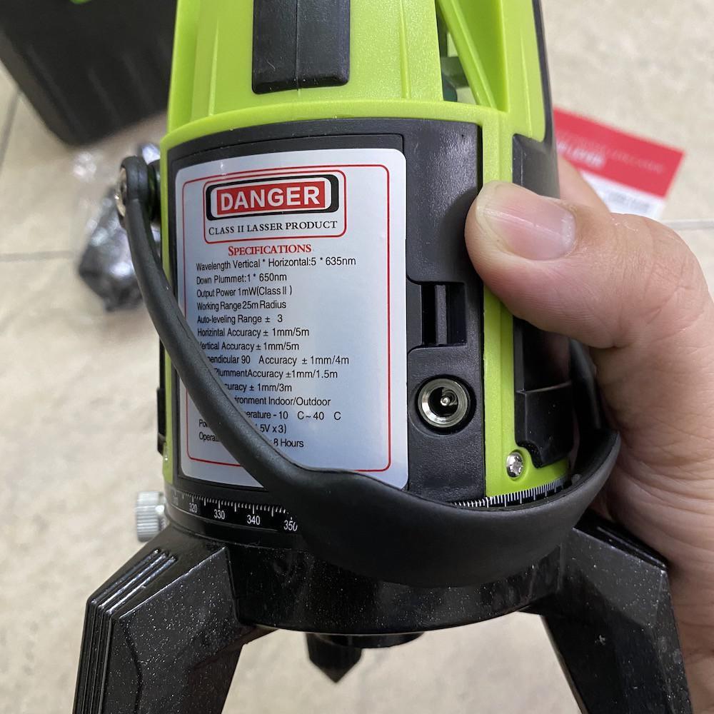 Máy cân mực bằng Laser tia gồm tia dọc 1 tia ngang vuông góc