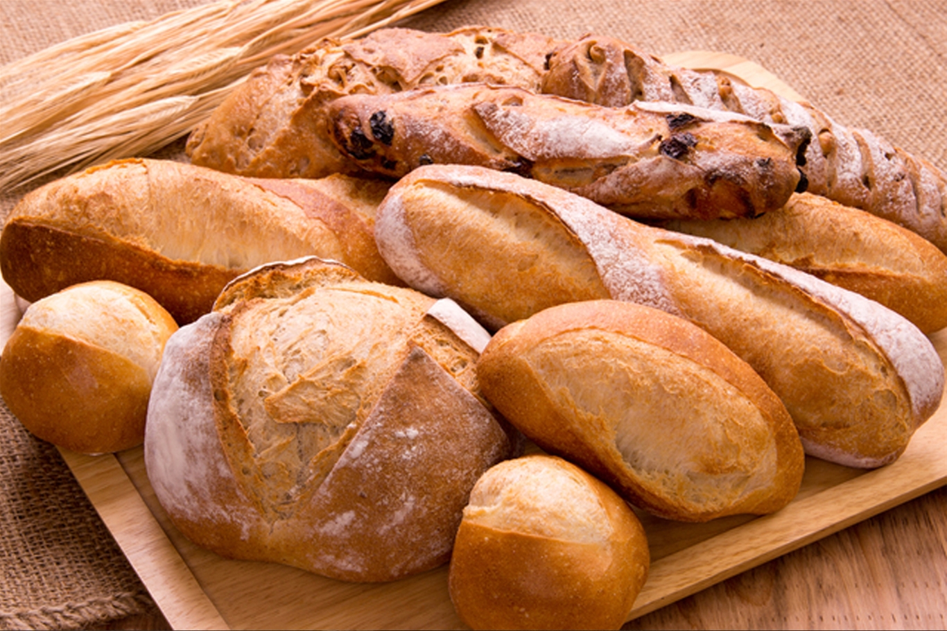 Bột mì Baker Choice số 13 loại 1kg, Bột mì làm bánh mỳ, Bột làm bánh chuyên dụng để làm các loại bánh mì vỏ cứng, giòn