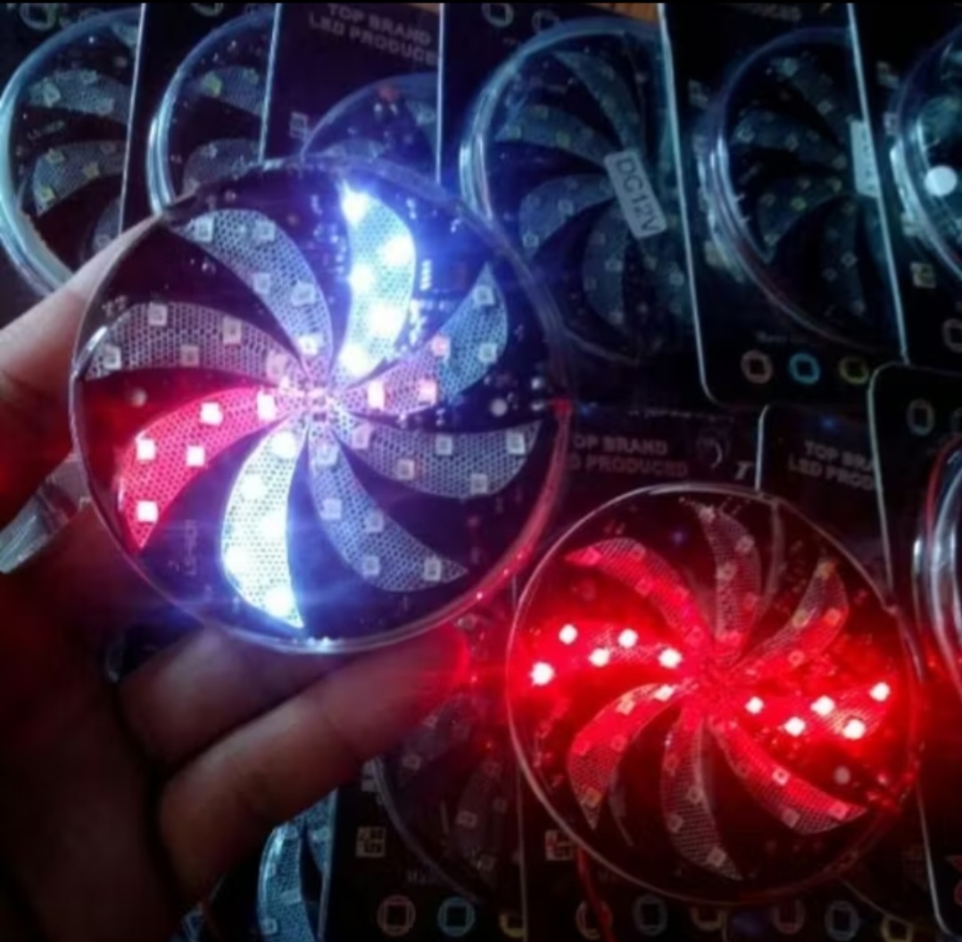 1 ĐÈN LED TRANG TRÍ XE MÁY ÔTÔ XE ĐIỆN XOAY CHONG CHÓNG HIỆU ỨNG MÀU SẮC CỰC ĐẸP MẪU MỚI