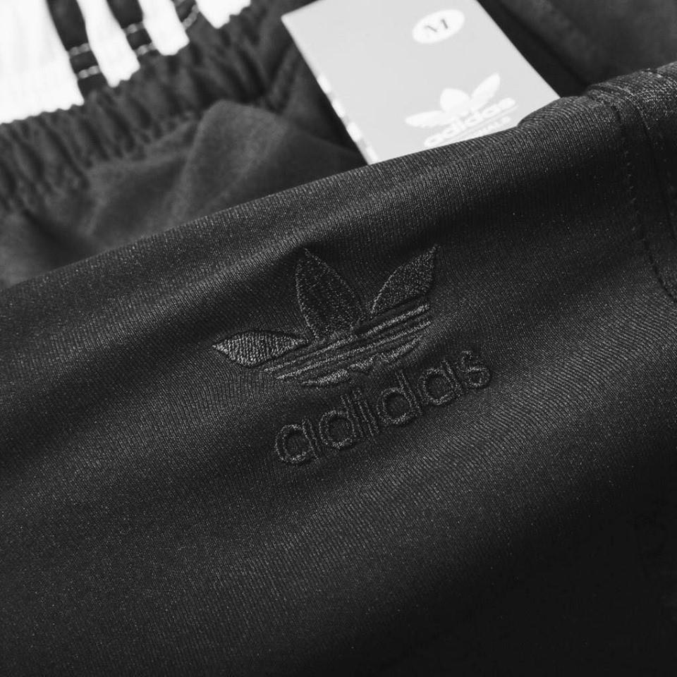 Quần + áo thể thao đen đen thun poly unisex