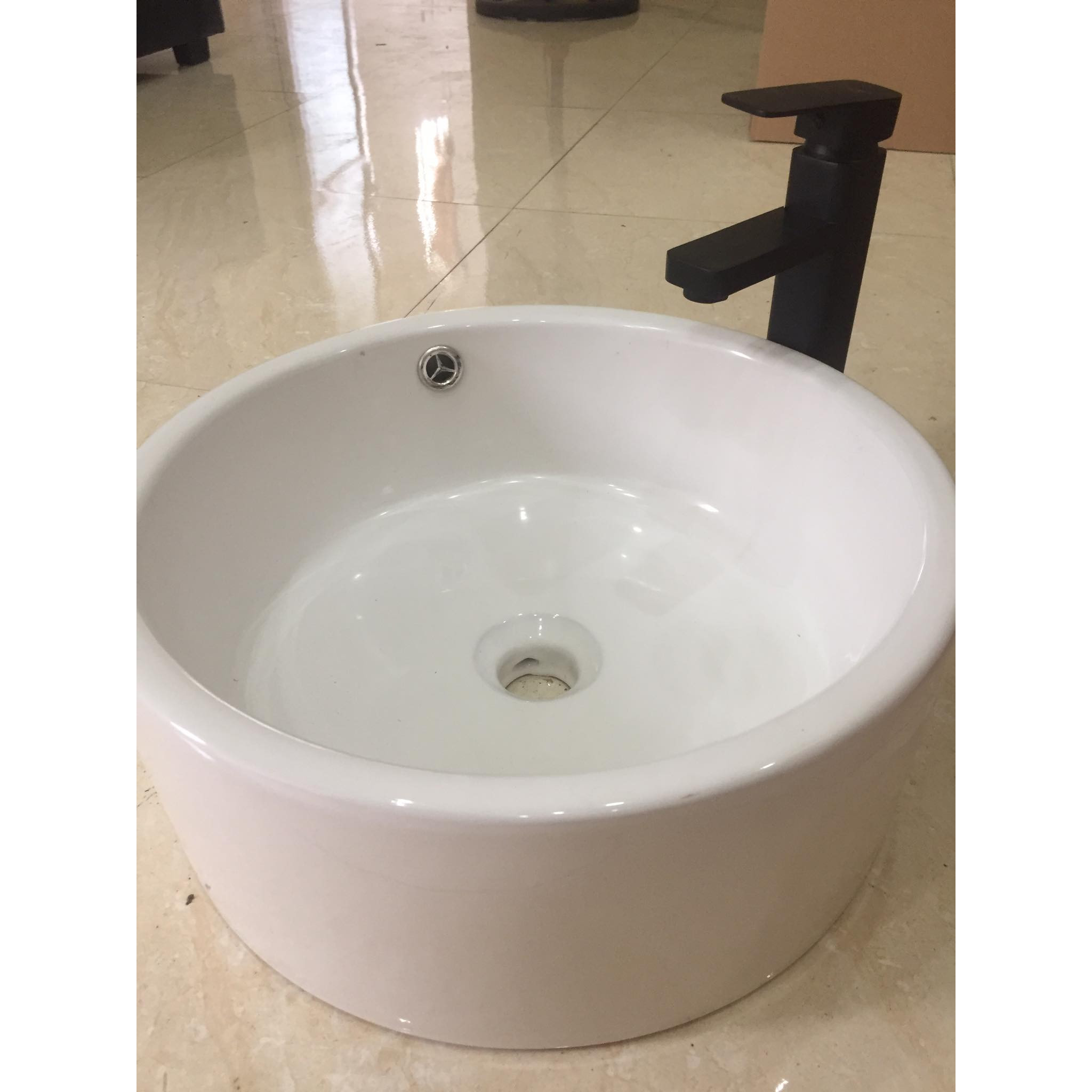 Chậu lavabo dương bàn W&amp;Y